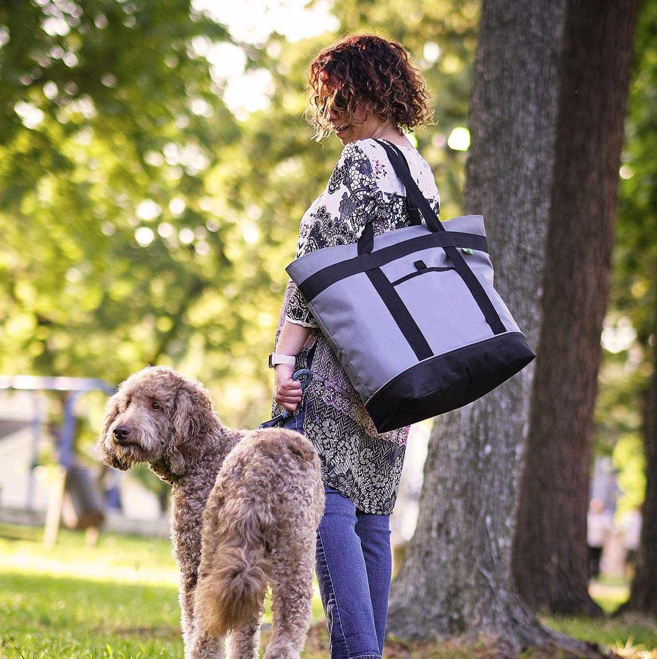 30L Extra Large Insulated Cooler Tote Bag, Water Resistant Leakproof Thermal Shopping Bag with Oversized Shoulder Handles for Grocery, Beach & Picnic